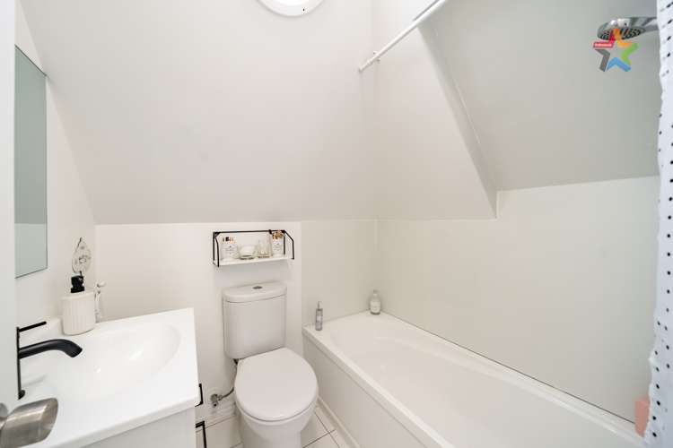 2/99 Major Drive Kelson_11