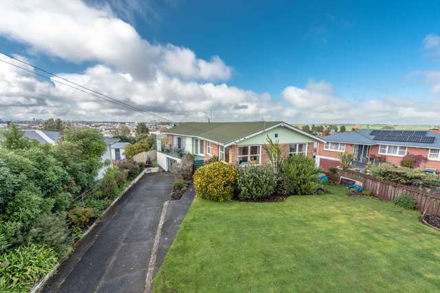 103 Tuhikaramea Road Dinsdale_1