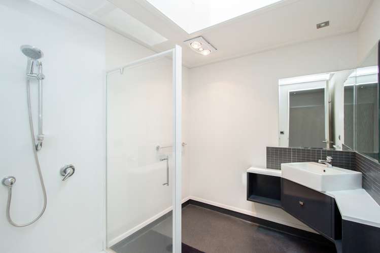 2/11 Dp Larch Street Victoria_16