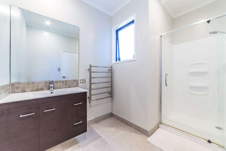 2 Weta Road Hobsonville_21