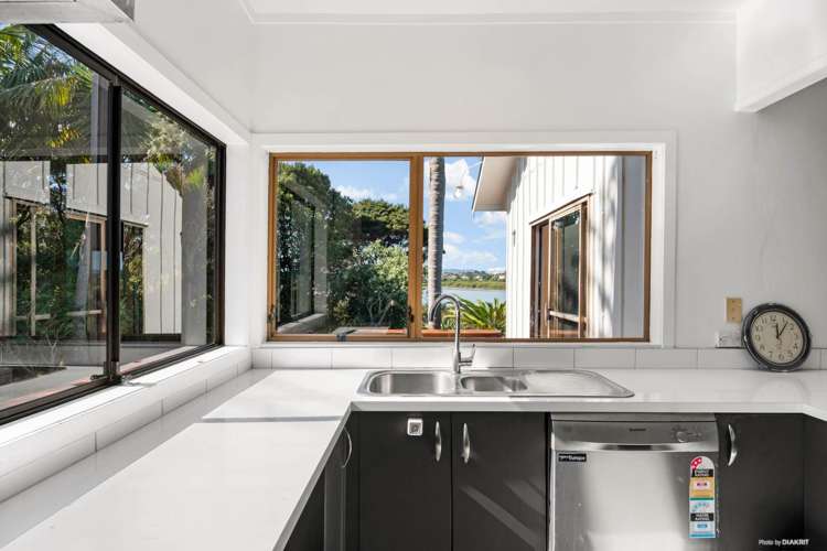 44 Estuary Road Manurewa_8