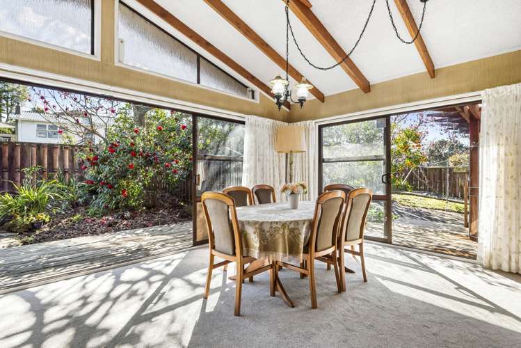 55 Blakeborough Drive Forrest Hill_4