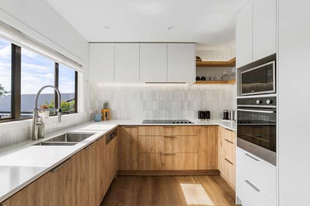 Fresh, Modern Coastal Living