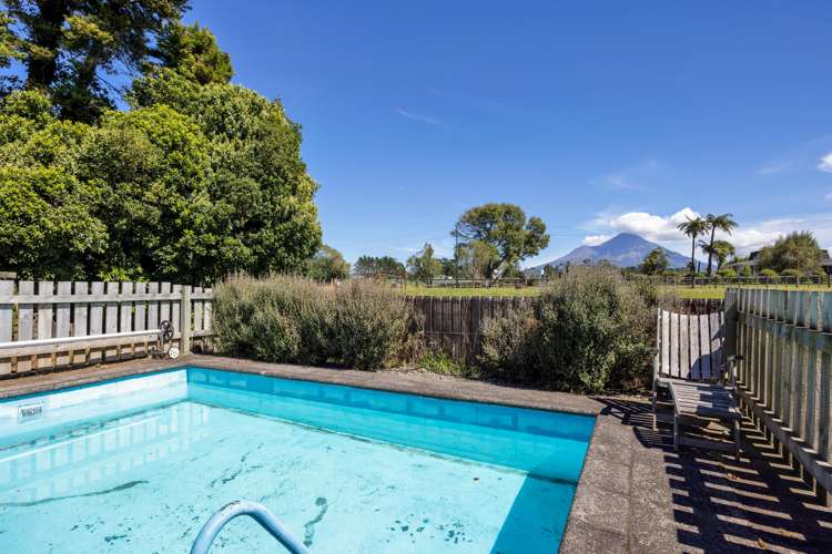 15 Fairbank Avenue Stratford_21