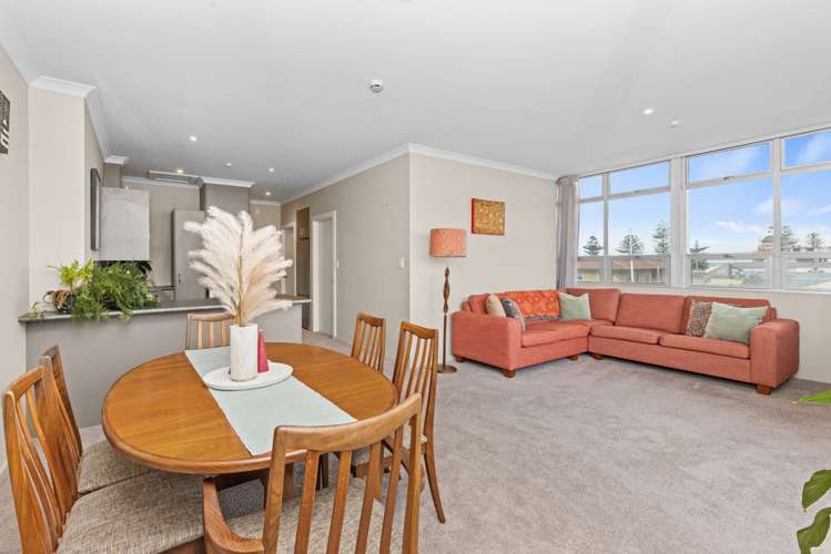 3f/3 Shakespeare Road Napier South_1