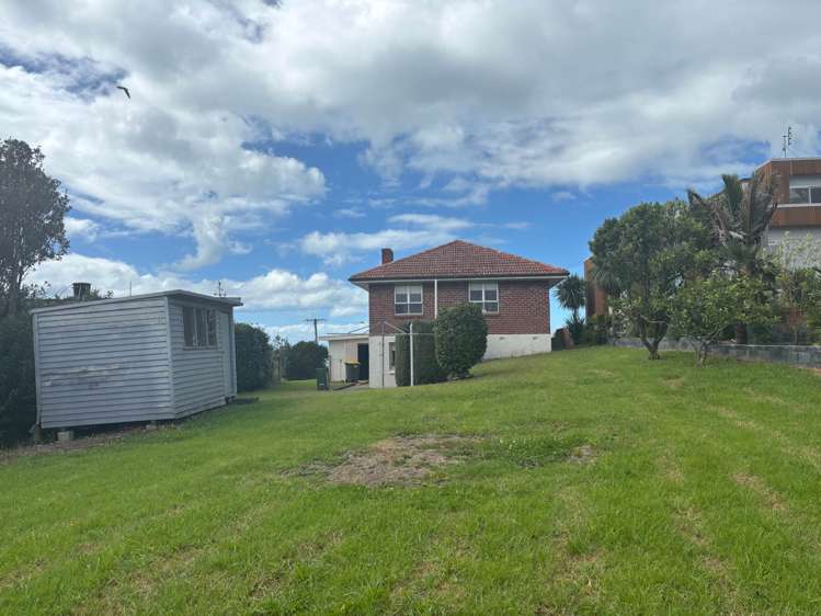 Rushden Terrace Red Beach_17