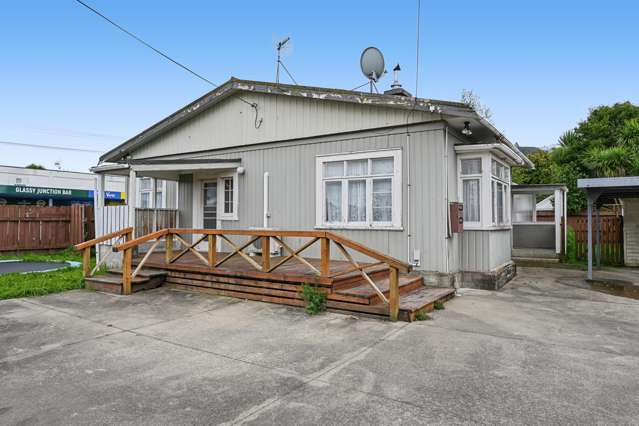 149 Clayton Road Mangakakahi_3