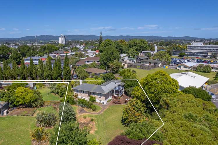 68 Buscomb Avenue Henderson_19