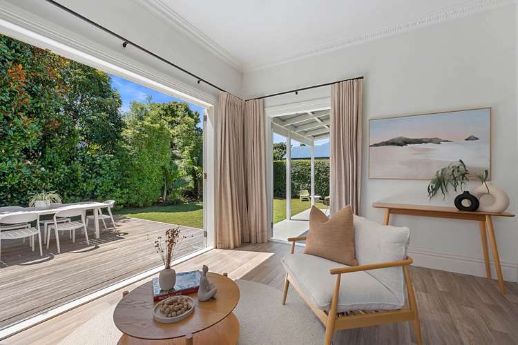 6 Tui Street Devonport_23