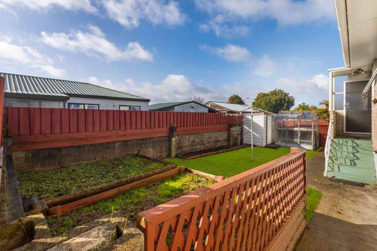 194 Clayton Road Mangakakahi_12