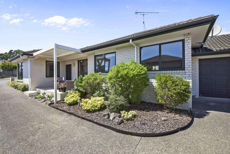 8 Jelas Road Red Beach_33