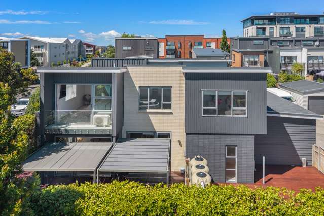 Resort-Style Corner Retreat with Spa & Sauna