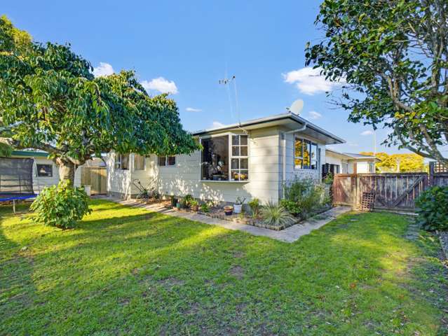 Keep Life Simple on Benmore Ave