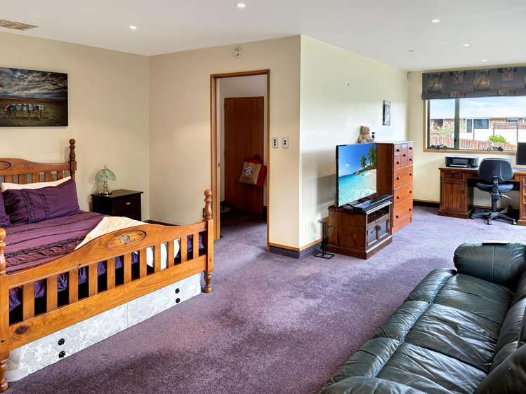 12 Grove Avenue Weston_18