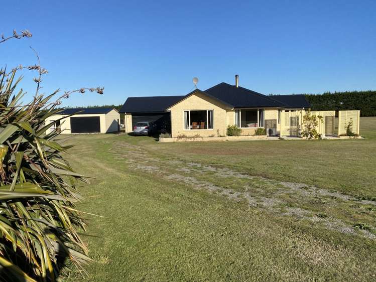 2199 South Eyre Road West Eyreton_17