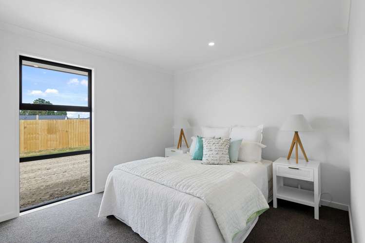 6 Ealing Lane Darfield_17