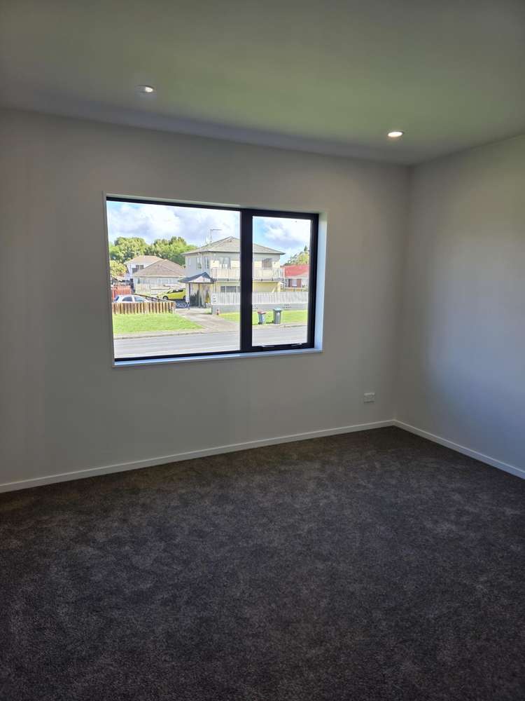 402 Ellerslie Panmure Highway_3