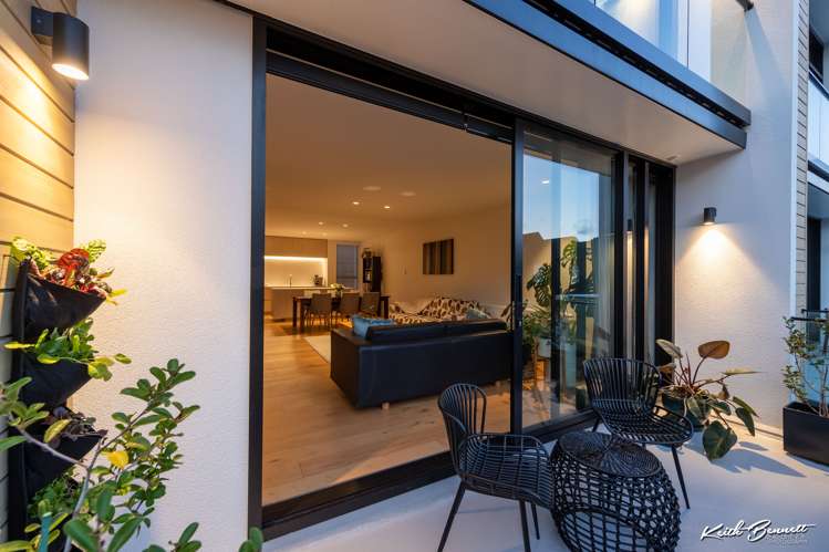 5 Jean Caldwell Way Island Bay_3