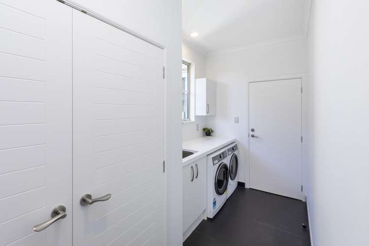 2 Applefield Court Northwood_16