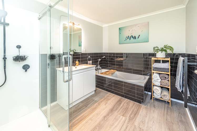 2 Mannington Road Otamatea_11