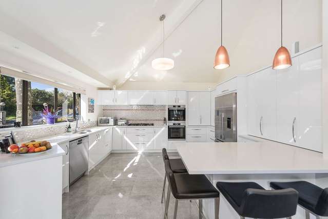 2 River Oaks Place Pukete_4