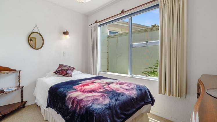 2 Shelley Street Otumoetai_12