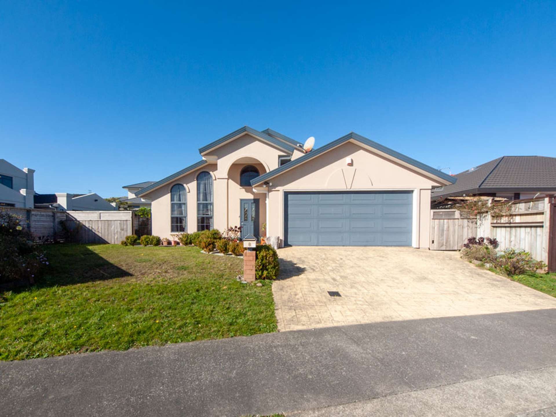 8 Silver Pine Avenue Woodridge_0
