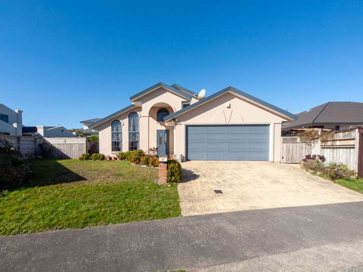 8 Silver Pine Avenue Woodridge_0