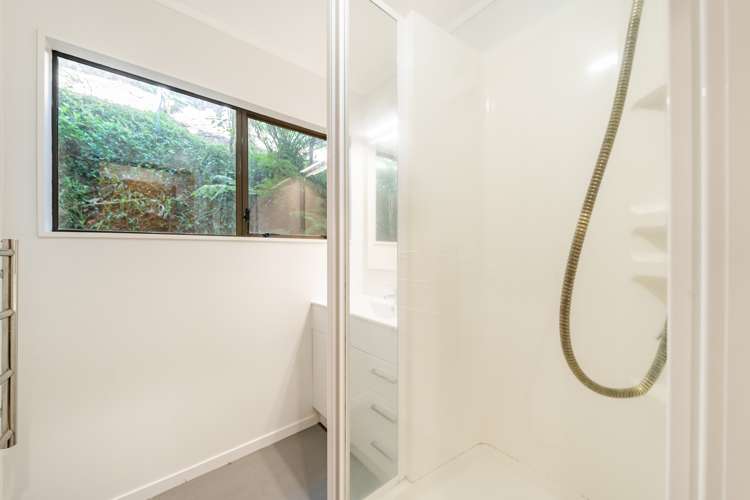 213a Whites Line East Waiwhetu_16