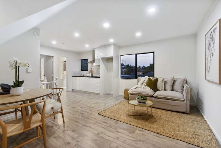 8a Landseer Place Blockhouse Bay_12