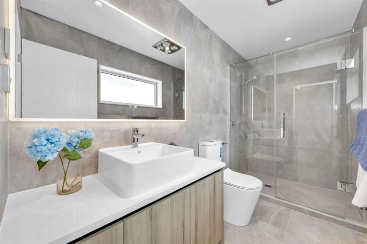 2 Uru Drive Flat Bush_18