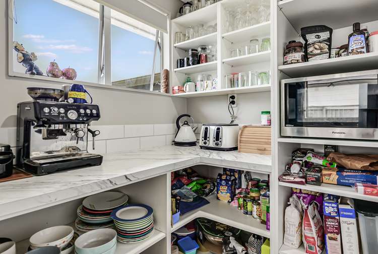 12 Lansdowne Crescent Glenview_5