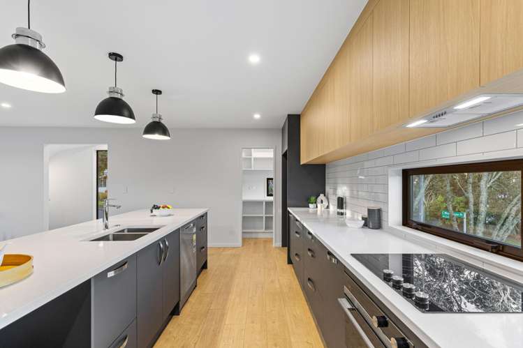 11 Fitzherbert Avenue West Harbour_0