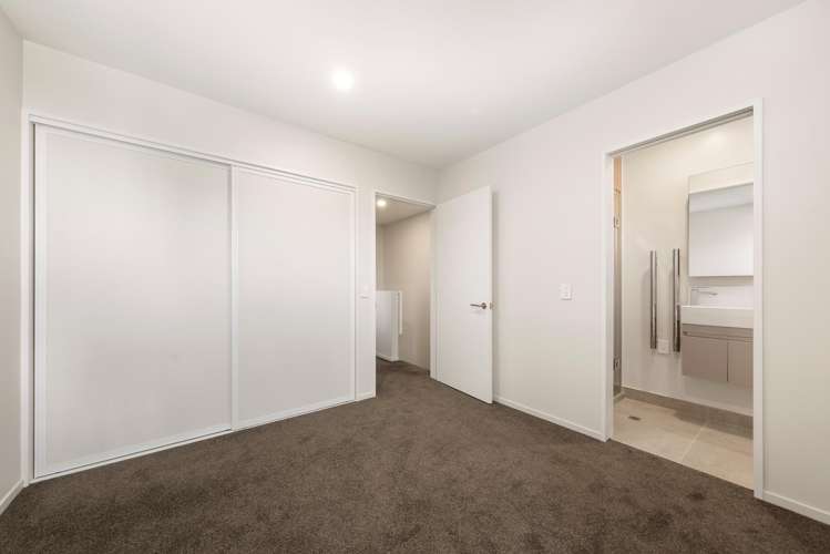 39 Bampton Street Burwood_14