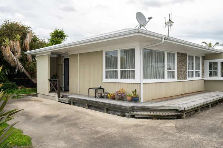 7 Holden Avenue Haumoana_6