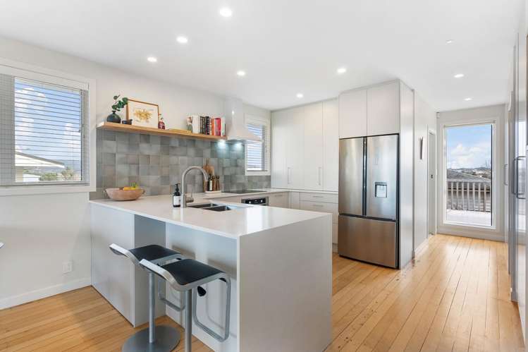 27 Kirrie Avenue Te Atatu South_8