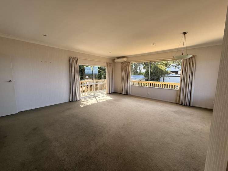 539 Riddell Road 1670_3