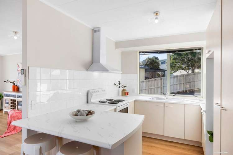 41 Donald Street Stanmore Bay_6