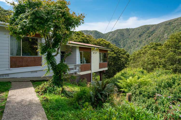 30 Village Loop Road Waipori Falls_13