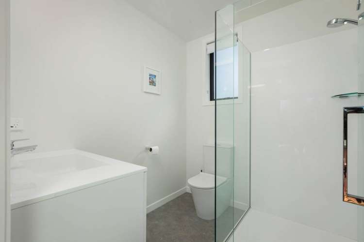 41 Beach Road Waihi Beach_30