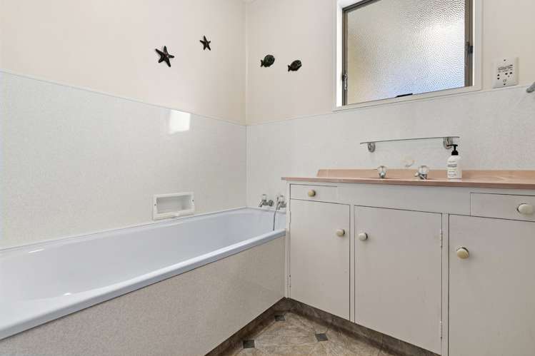 7 Crescent Road Otumoetai_17