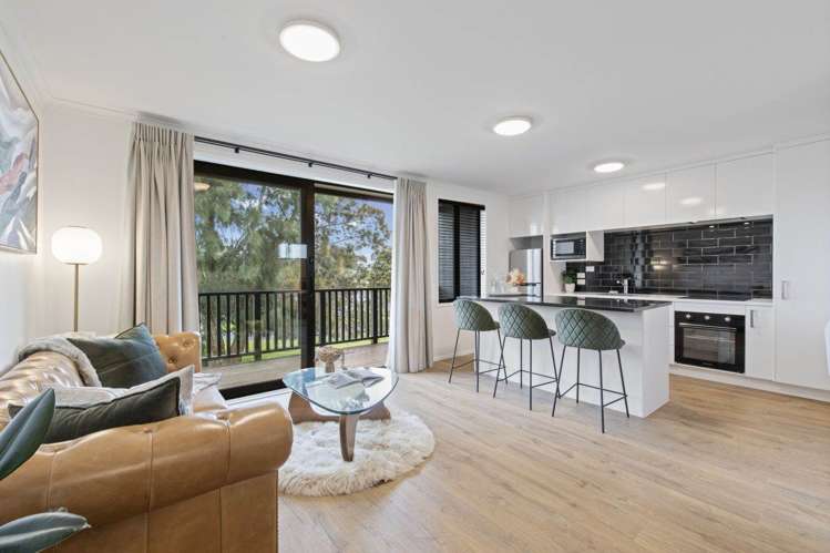 11/90 Swaffield Road Papatoetoe_2