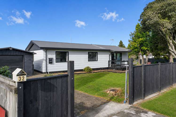 32 Gem Street Pukehangi_23