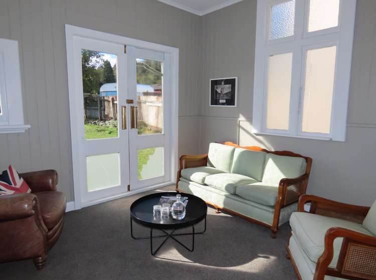 28 Broadway Reefton_22