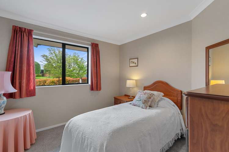 5 Chesterton Drive Leamington_10