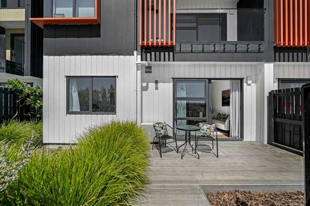 PARK FRONT GEM - MUST SELL!
