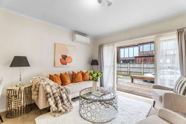Sunny 2 bedroom unit in DOUBLE Grammar zone