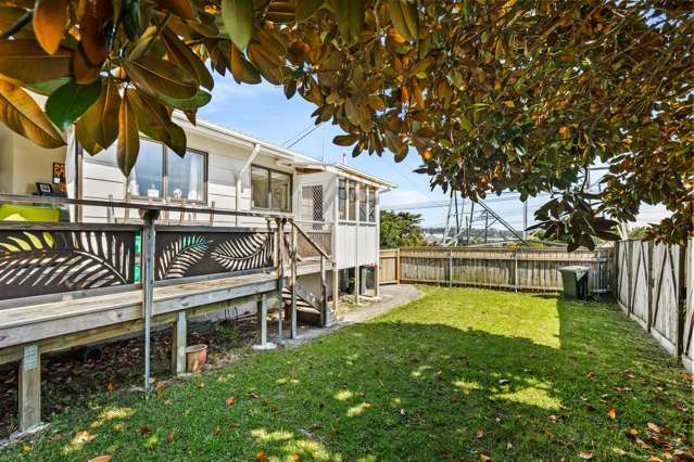1/13 Paton Avenue Te Atatu South_2