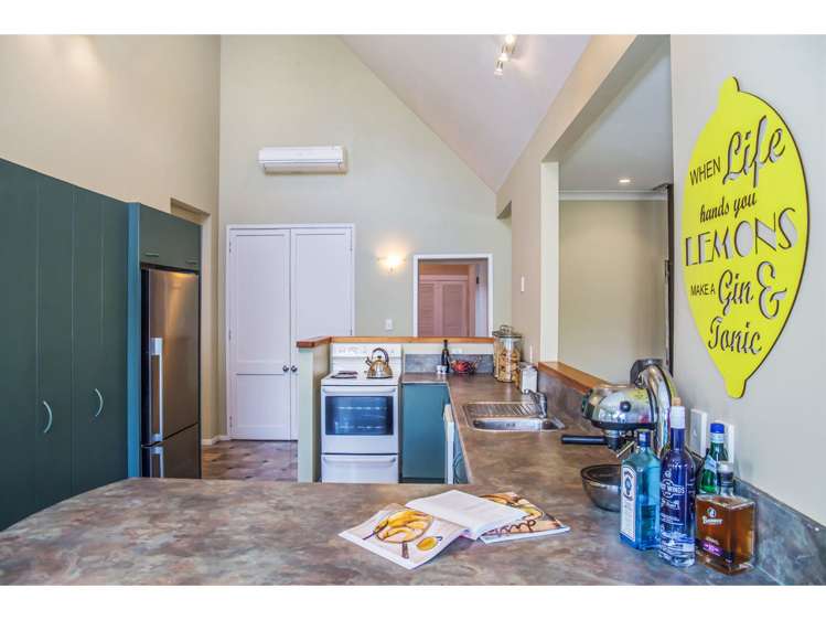 29 Dobell Road Stanmore Bay_6