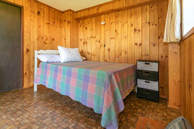 108 Oratia Place Onemana_20